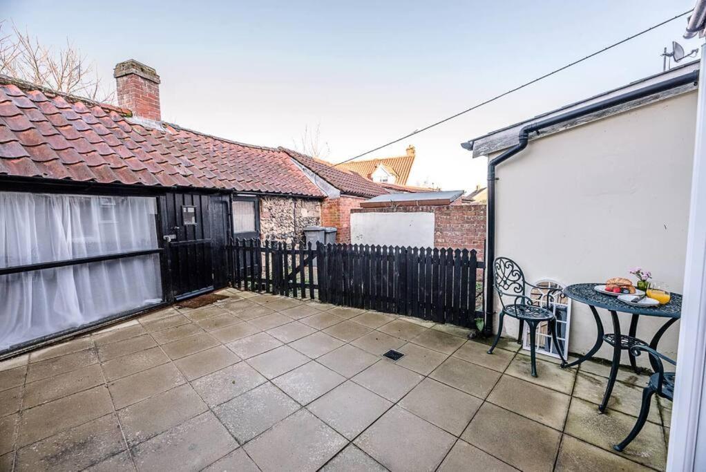 Button Cottage, Wickham Market Exterior foto